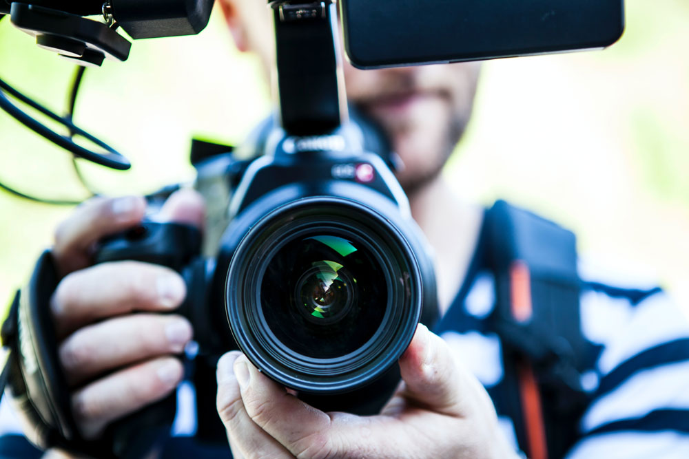 Eight Questions to Ask When Choosing a Wedding Photographer